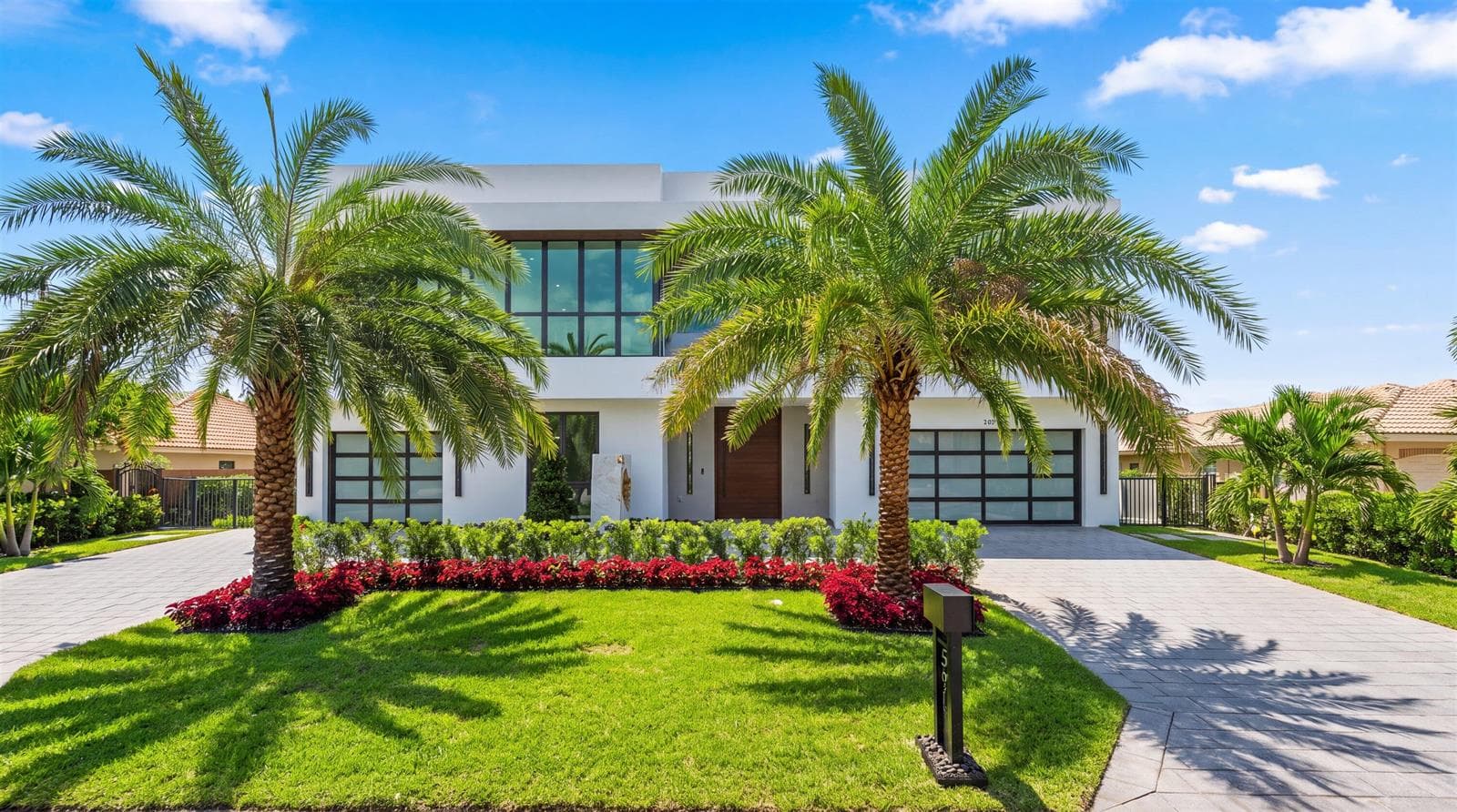 591 Golden Harbour Drive