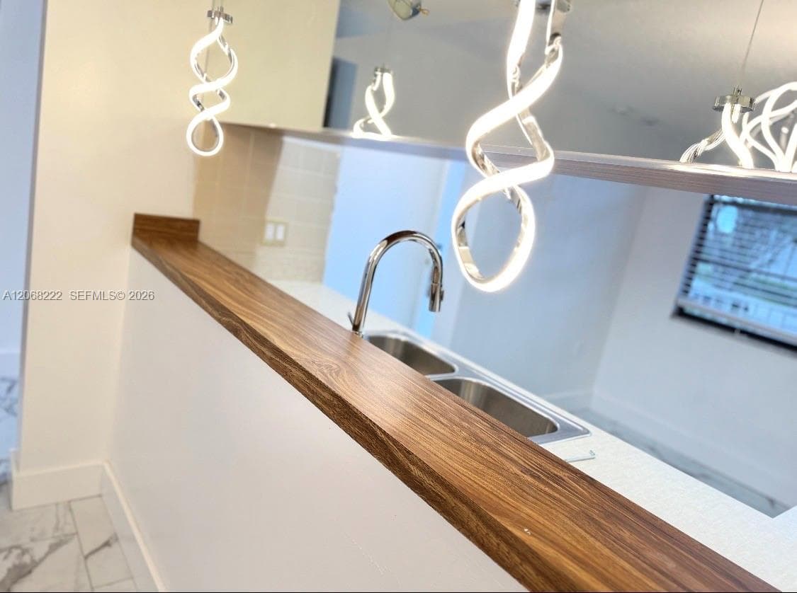 WHITEHALL CONDO OF THE LA · #302 in West Palm Beach - Photo 9