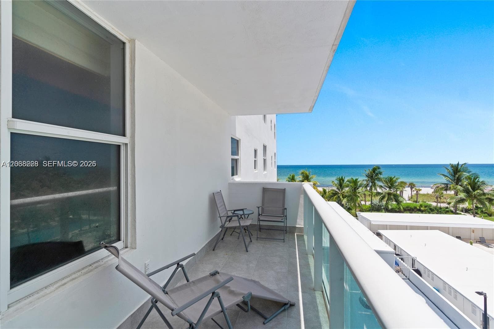 THE CARRIAGE CLUB SOUTH C · #4G in Miami Beach - Photo 1