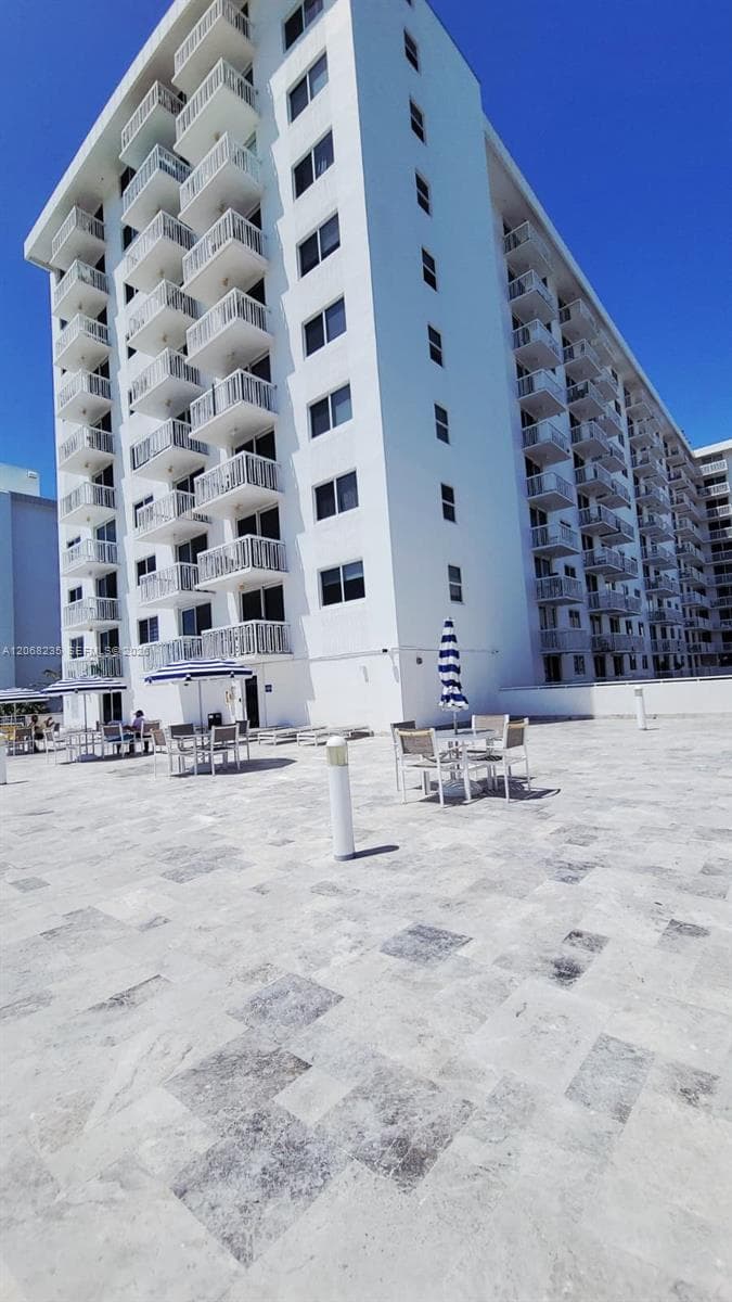 THE PRESIDENTIAL CONDO · #303 in Miami Beach - Photo 17