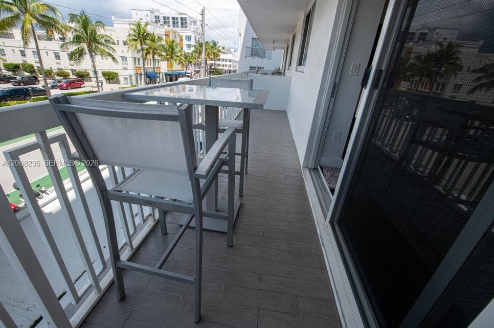 THE PRESIDENTIAL CONDO · #303 in Miami Beach - Photo 10