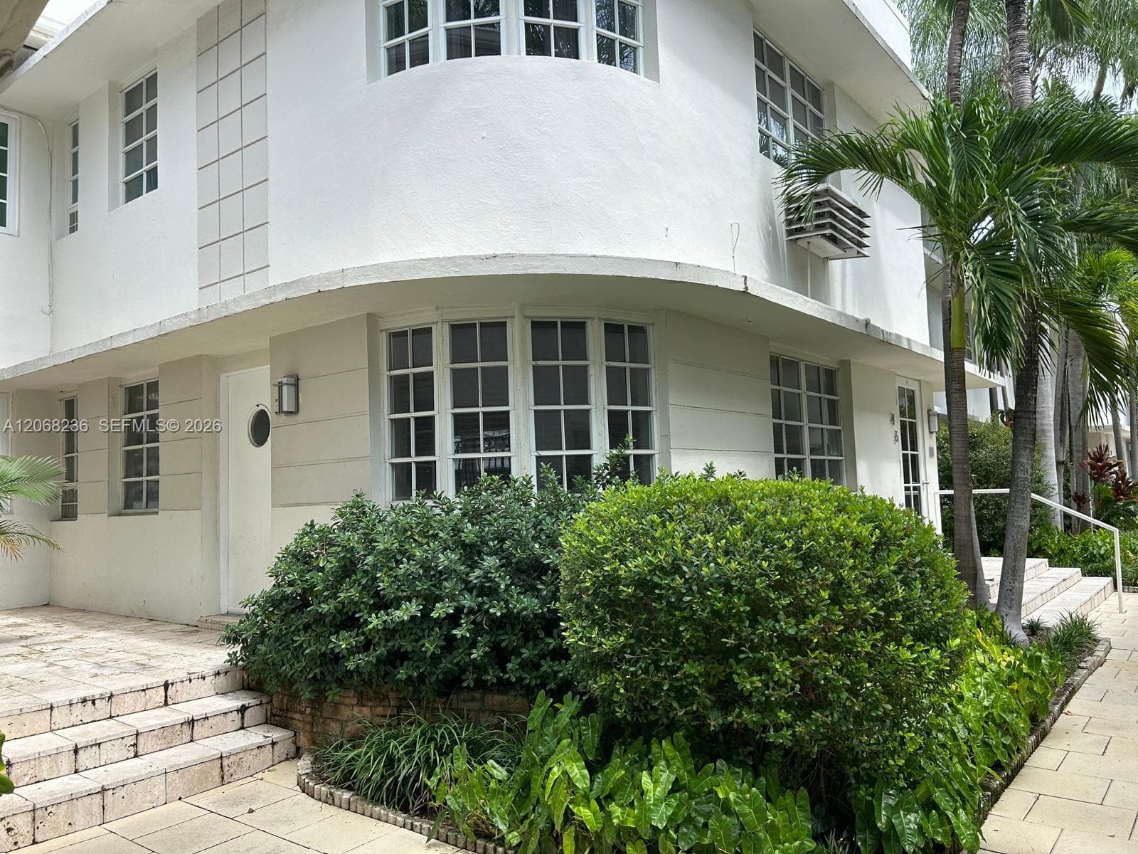 LINCOLN ROAD VILLAS CONDO · #1605-3 in Miami Beach - Photo 3