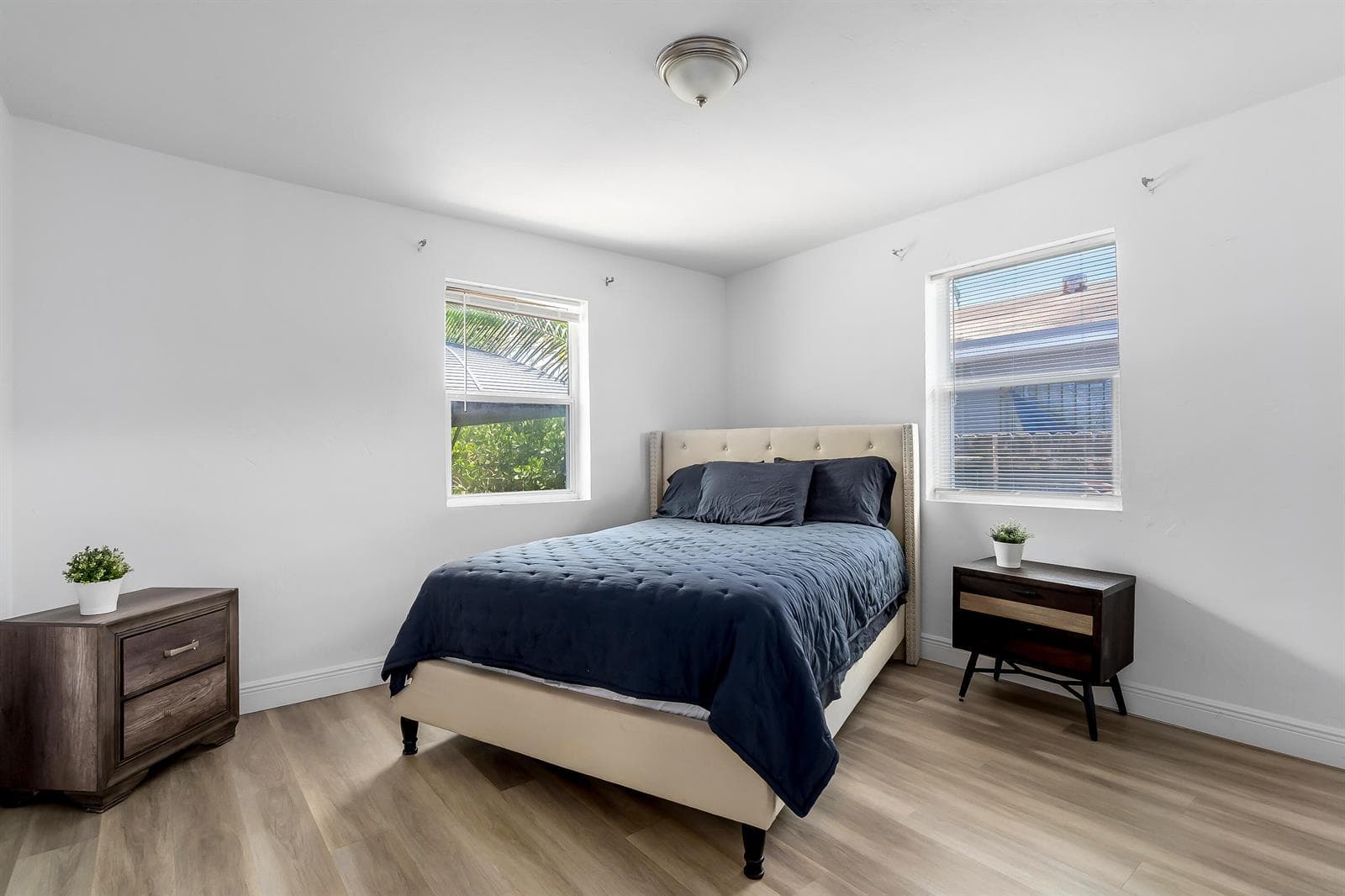 2709 Dewey St 15