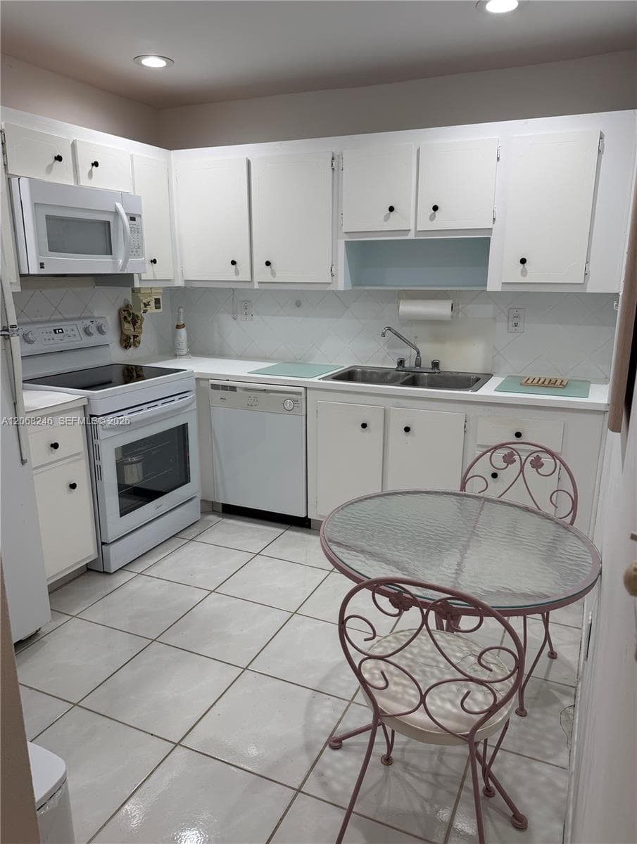 THE ISLES CONDO · #414 in Sunny Isles Beach - Photo 9