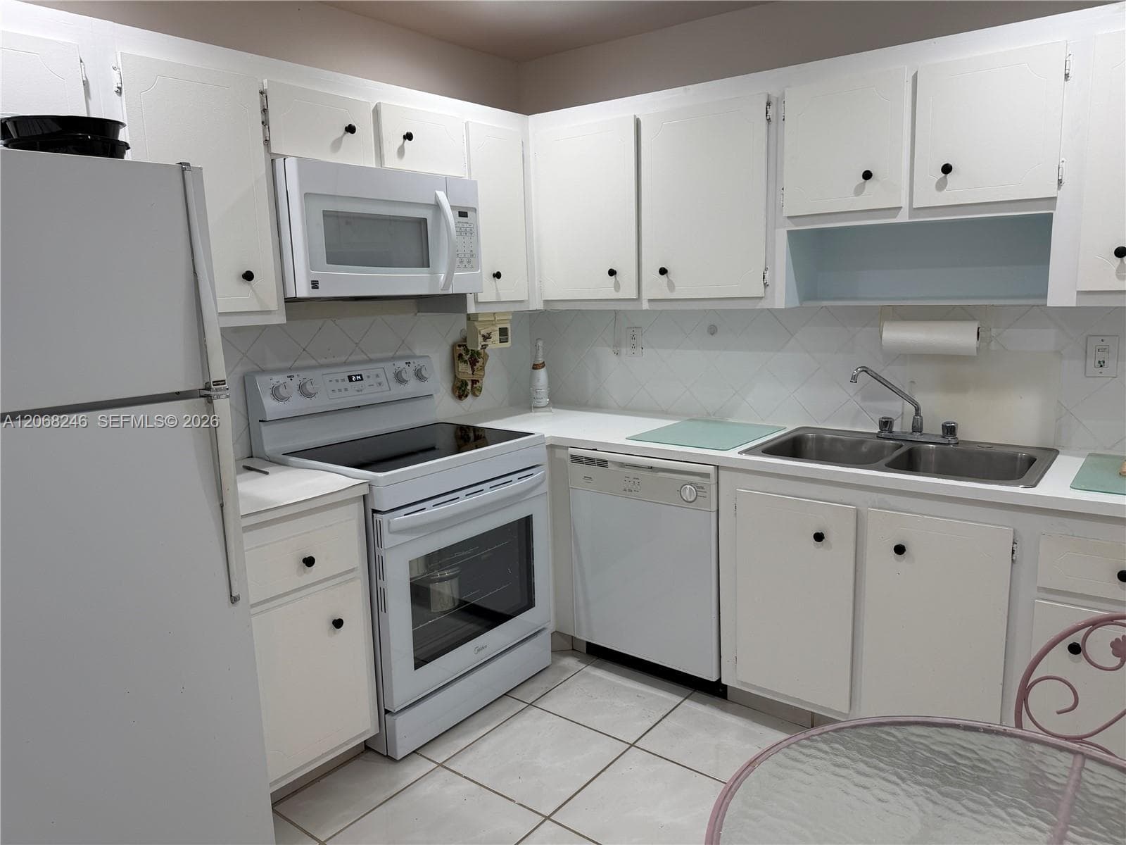 THE ISLES CONDO · #414 in Sunny Isles Beach - Photo 8