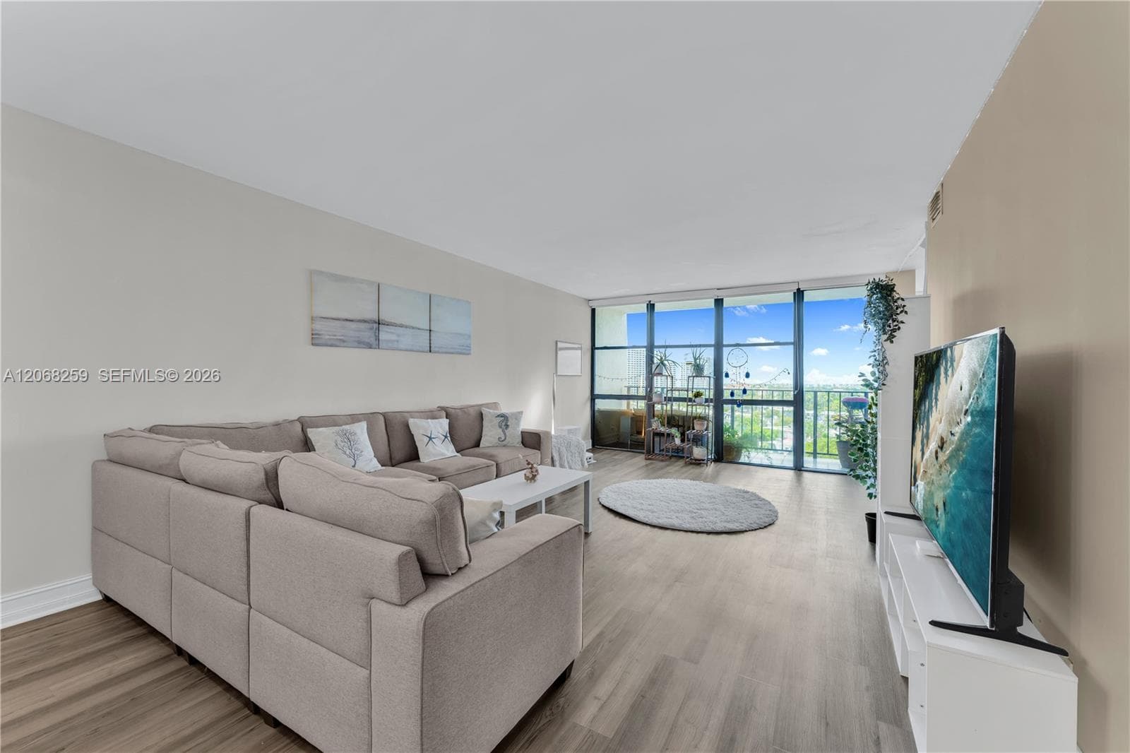 OCEANVIEW PARK CONDO · #1007 in Hallandale Beach - Photo 7