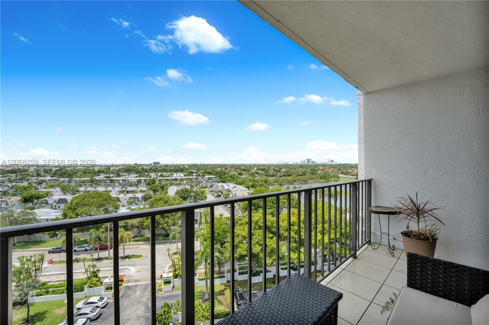 OCEANVIEW PARK CONDO · #1007 in Hallandale Beach - Photo 20