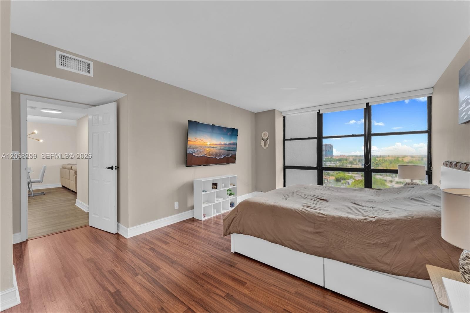 OCEANVIEW PARK CONDO · #1007 in Hallandale Beach - Photo 15