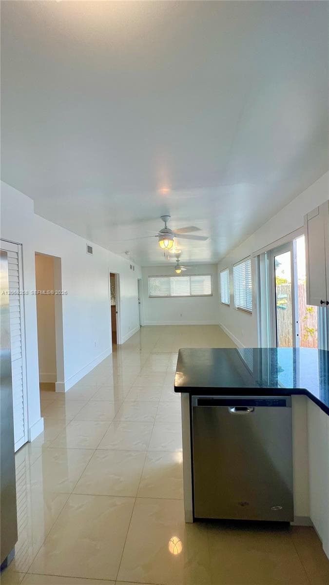 BISCAYNE BCH SUB · #4 in Miami Beach - Photo 12