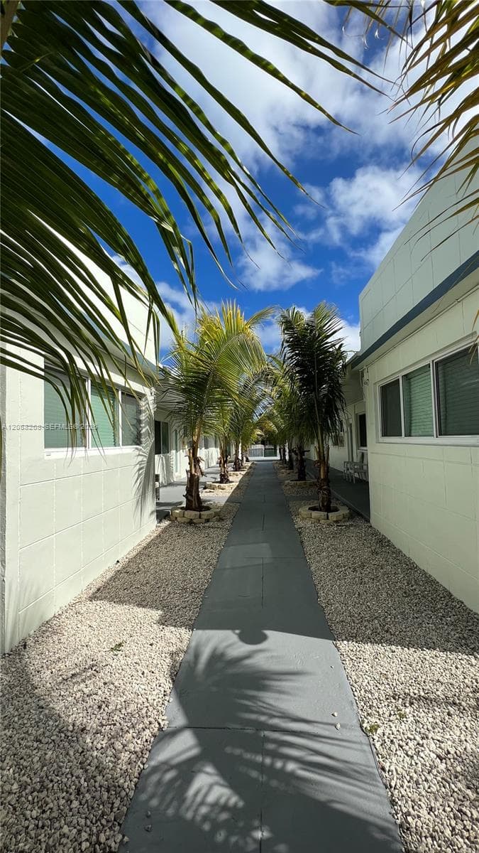 BISCAYNE BCH SUB · #4 in Miami Beach - Photo 25