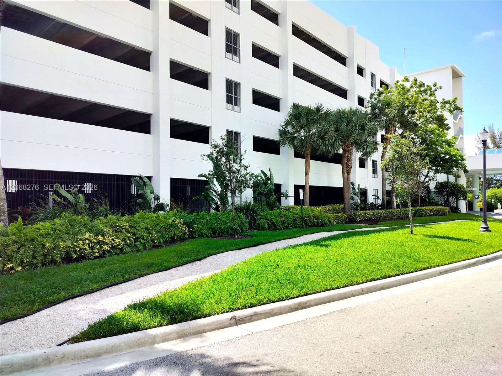 151 BISCAYNE · #1006 in North Miami - Photo 32