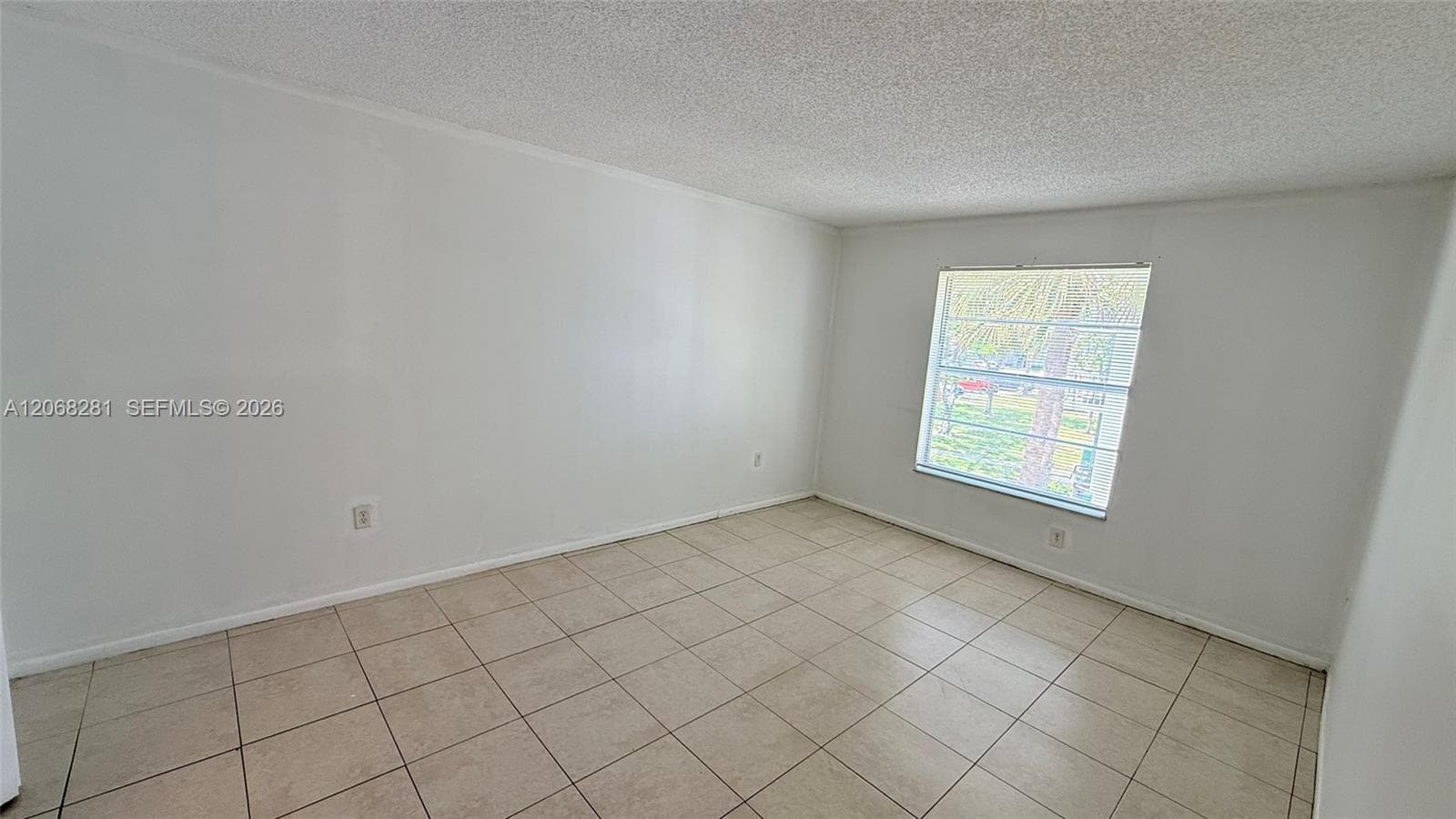 CLEAR LAKE PALMS CONDO · #203 in West Palm Beach - Photo 13