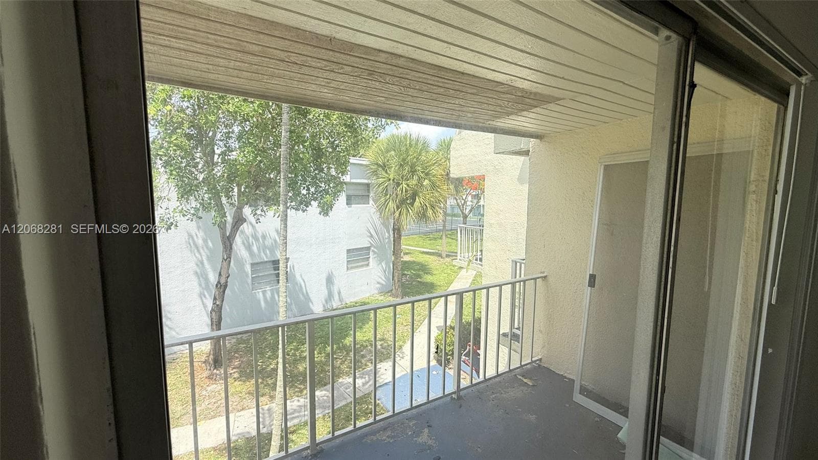 CLEAR LAKE PALMS CONDO · #203 in West Palm Beach - Photo 20