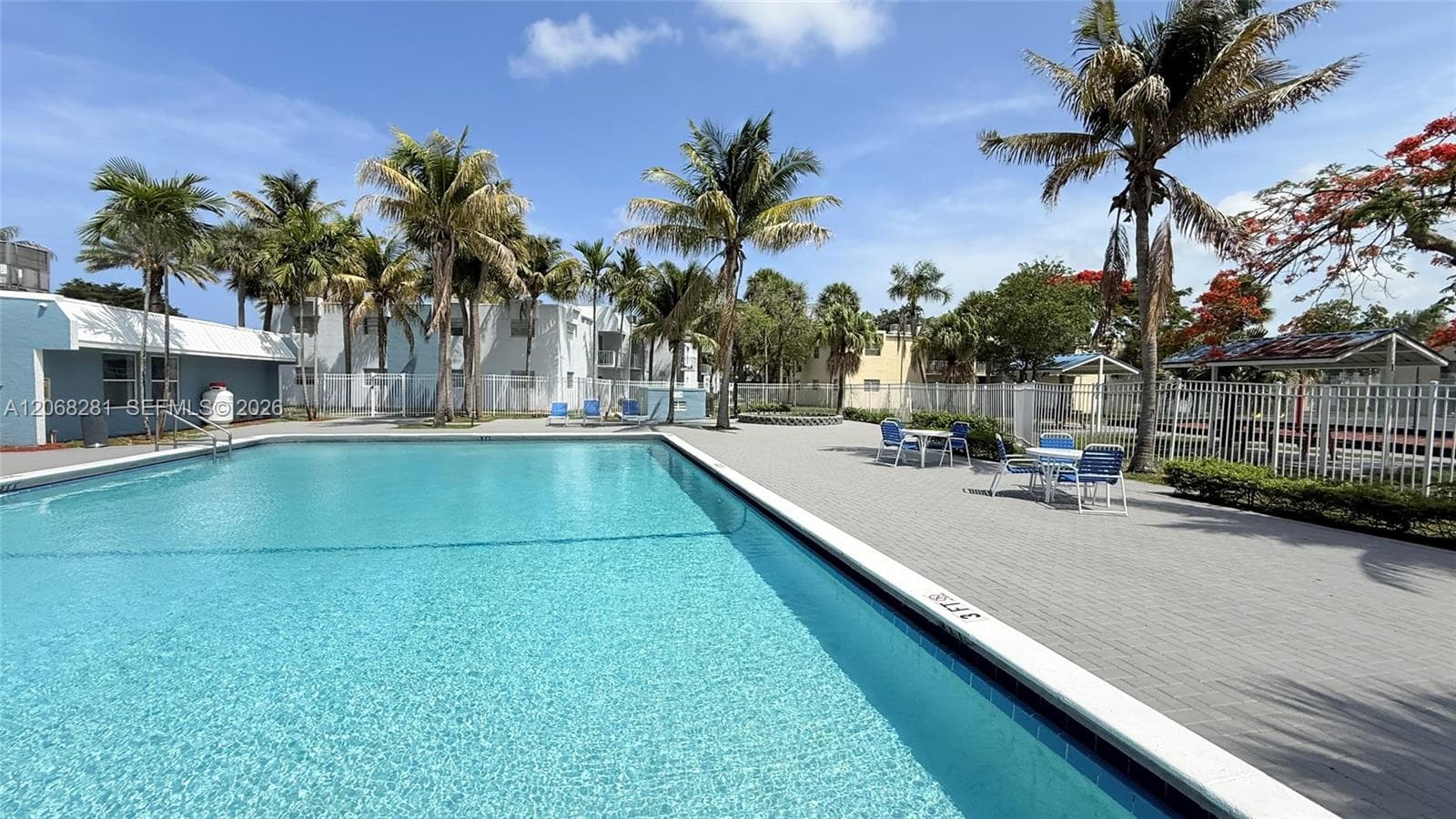 CLEAR LAKE PALMS CONDO · #203 in West Palm Beach - Photo 24