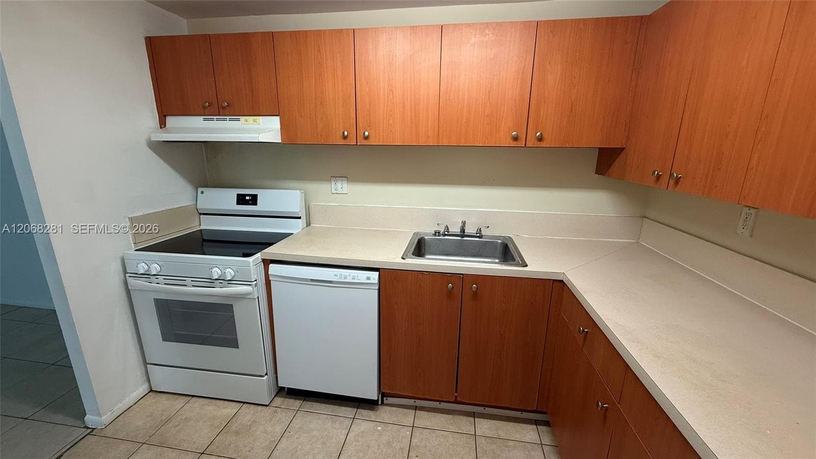 CLEAR LAKE PALMS CONDO · #203 in West Palm Beach - Photo 8
