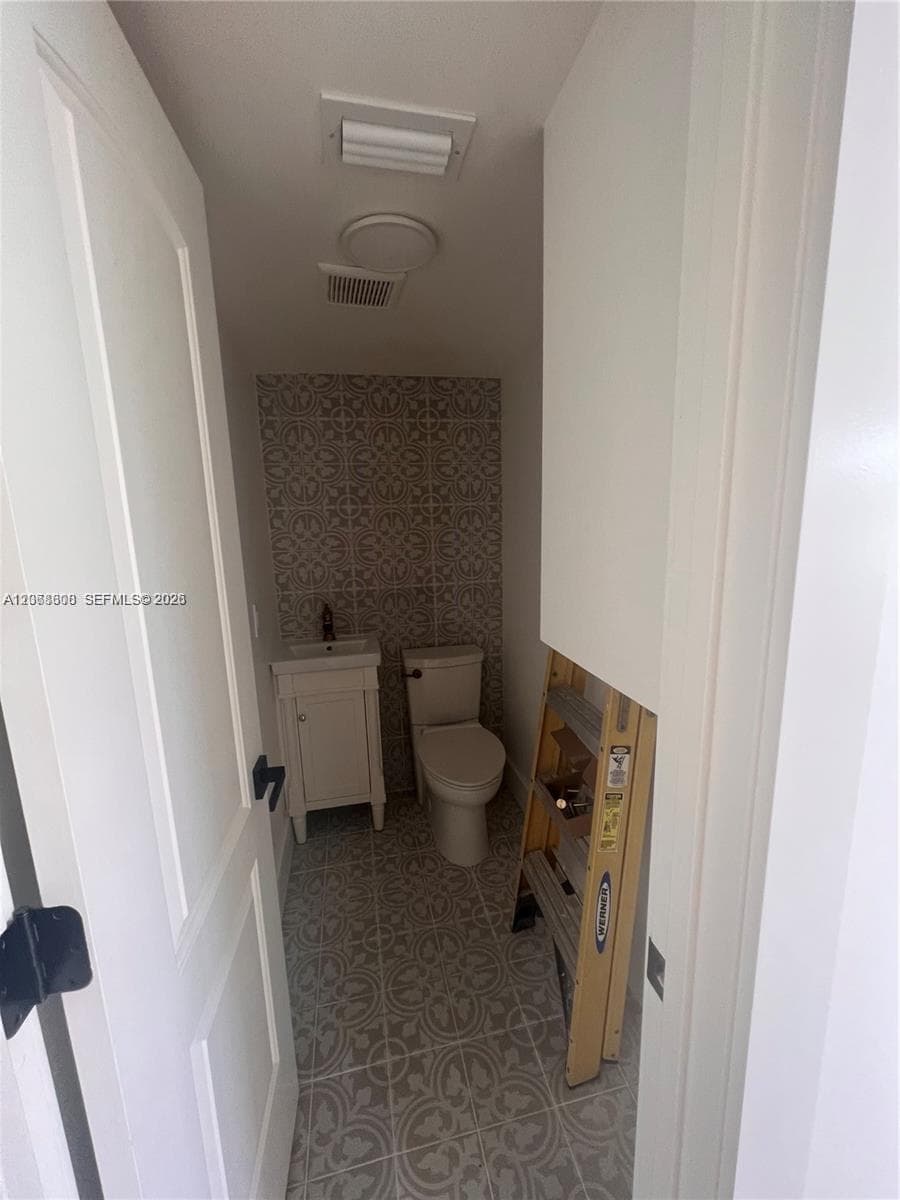 271 NE 12th Ave #271 photo 3