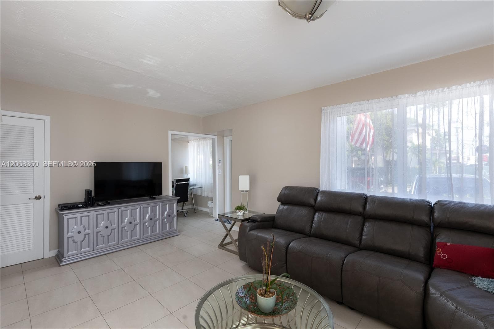 2250 SW 17th Ave photo 6