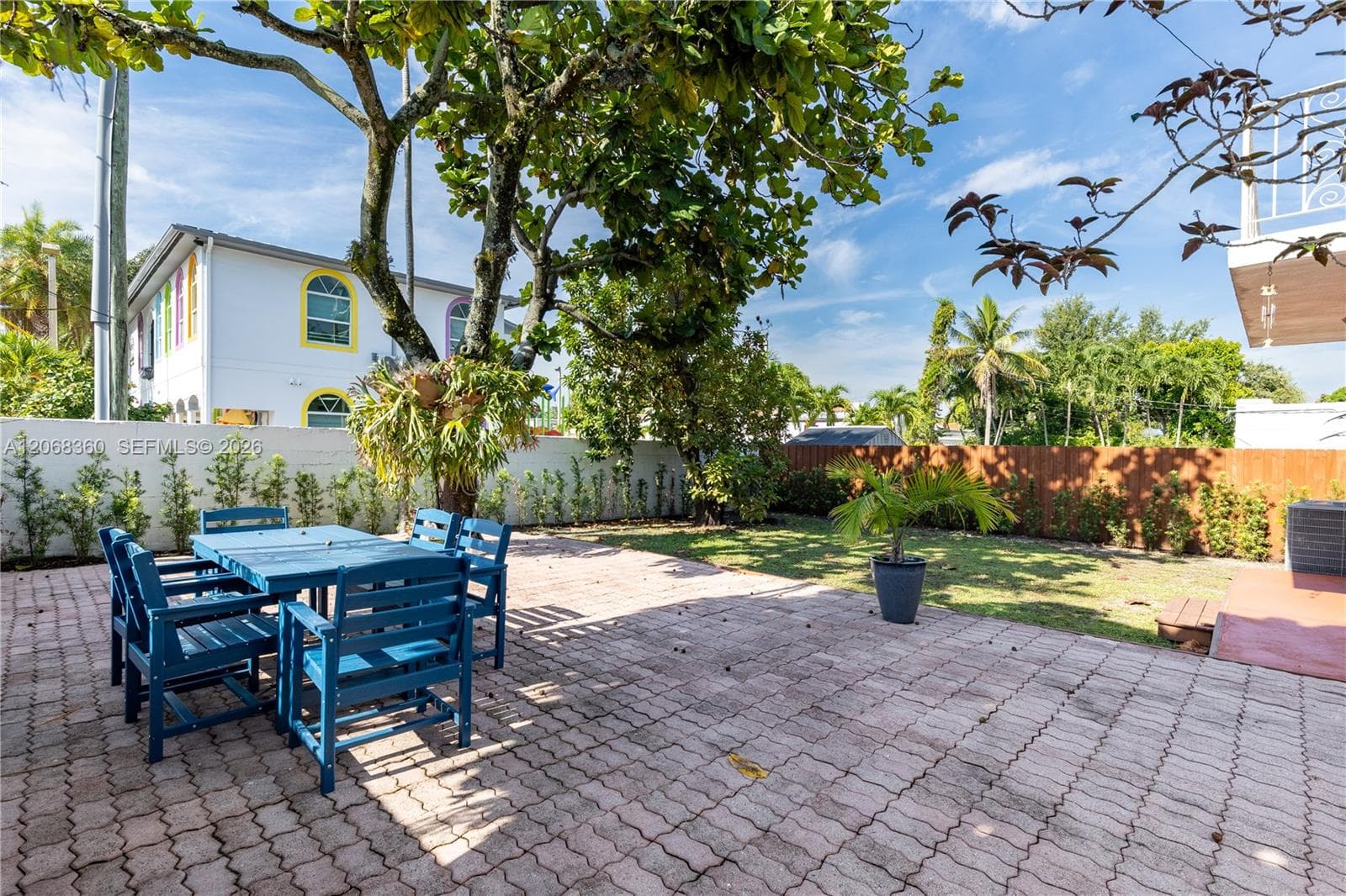 2250 SW 17th Ave photo 9