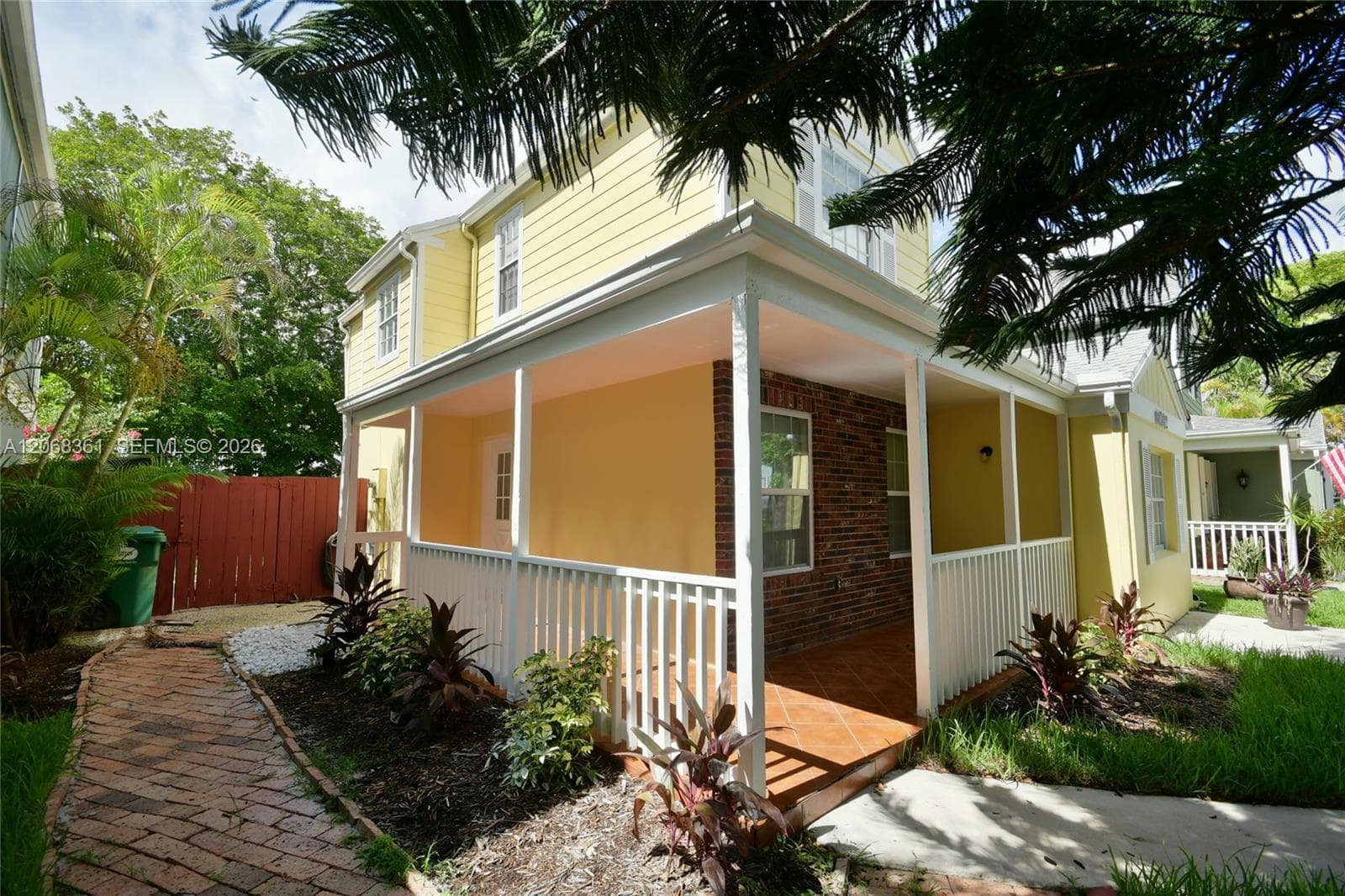 11732 SW 119th Ter photo 4