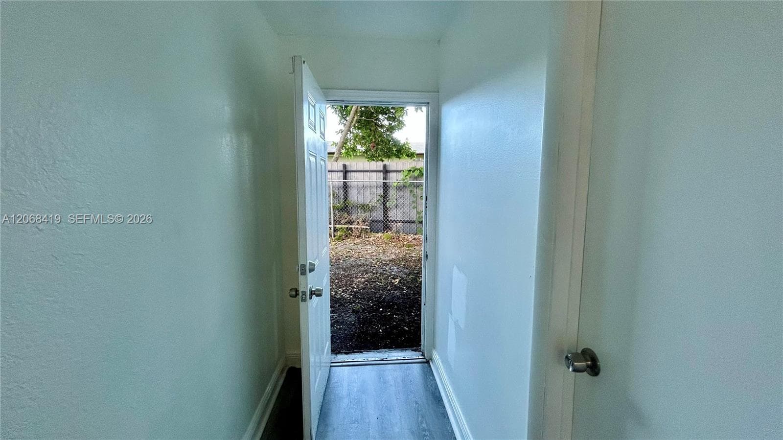230 NW 8th Ave photo 43