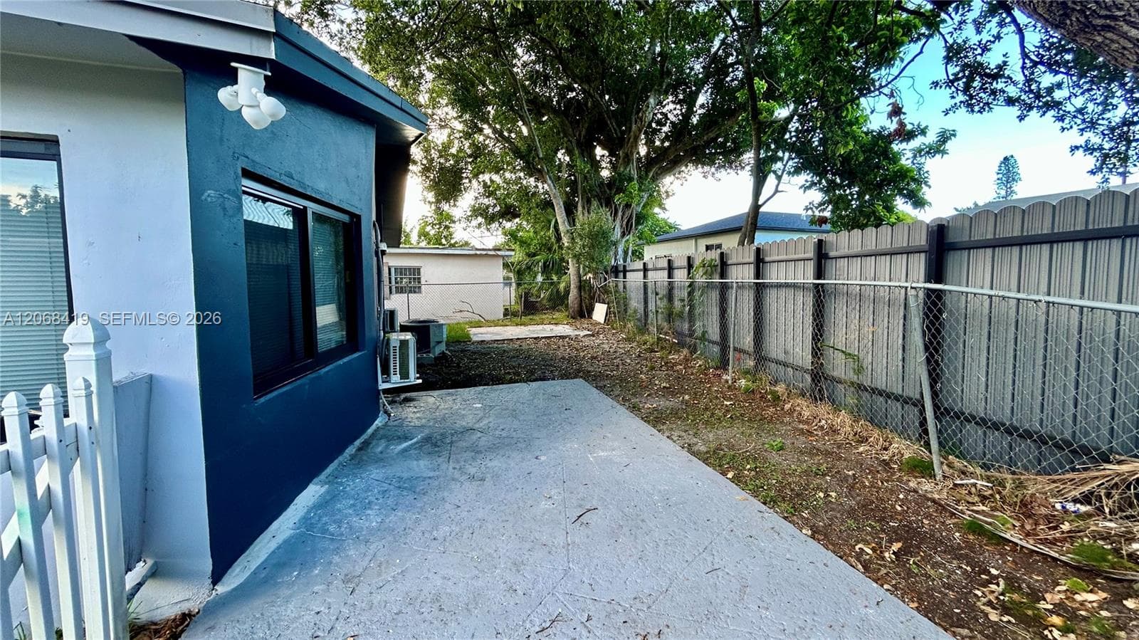 230 NW 8th Ave photo 44