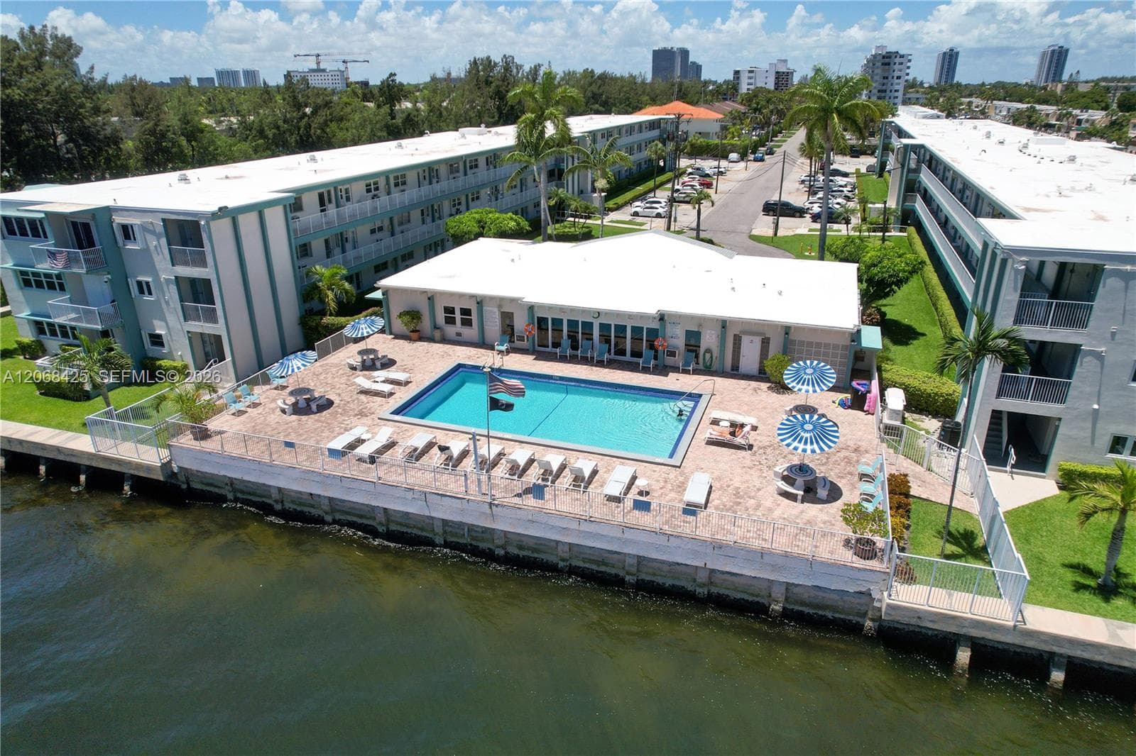 PALO ALTO · #S303 in North Miami Beach - Photo 5