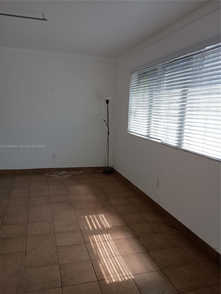 BEVERLY ARMS CONDO · #1 in Miami Beach - Photo 3