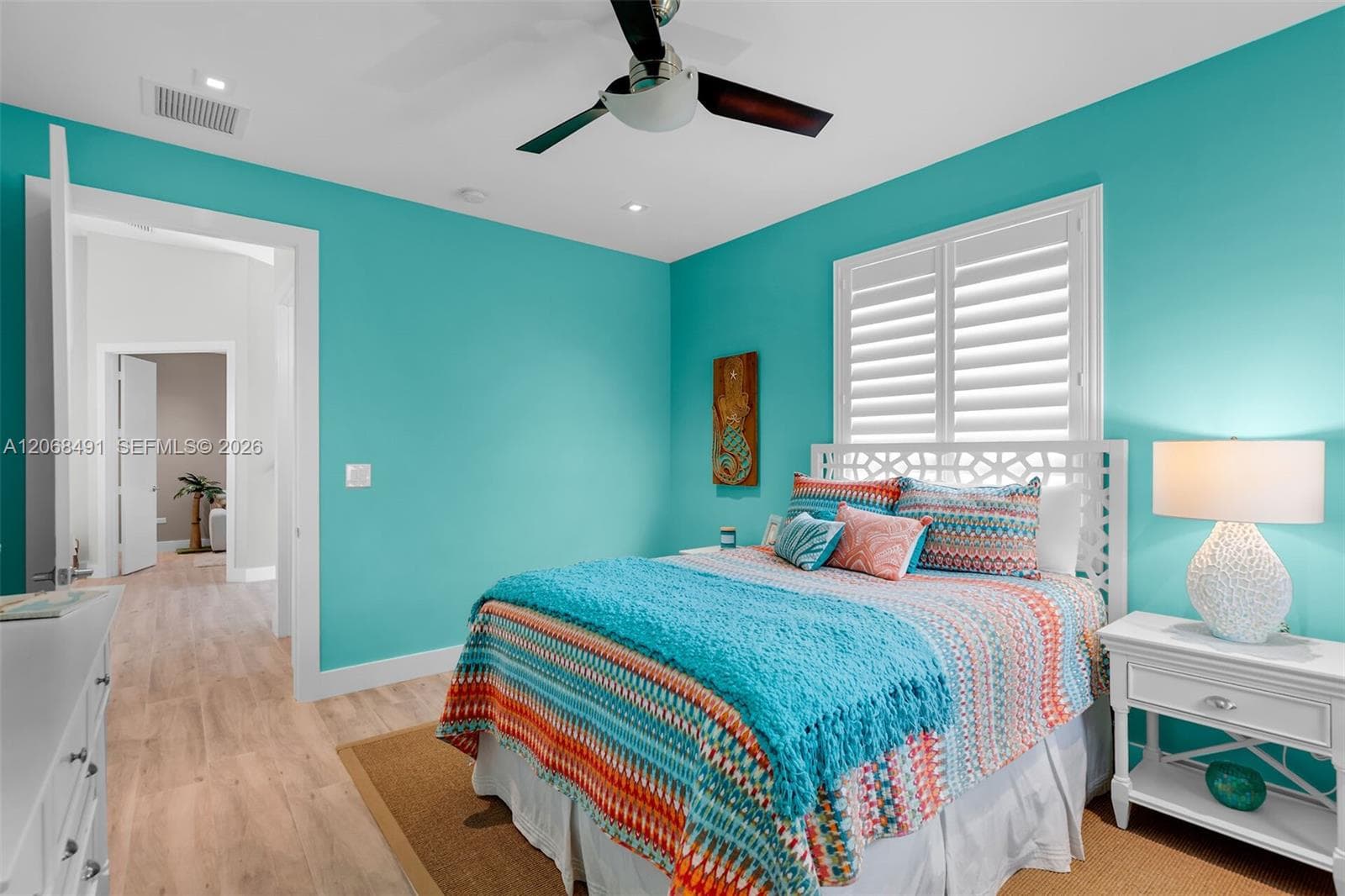122 S Bahama Dr photo 32