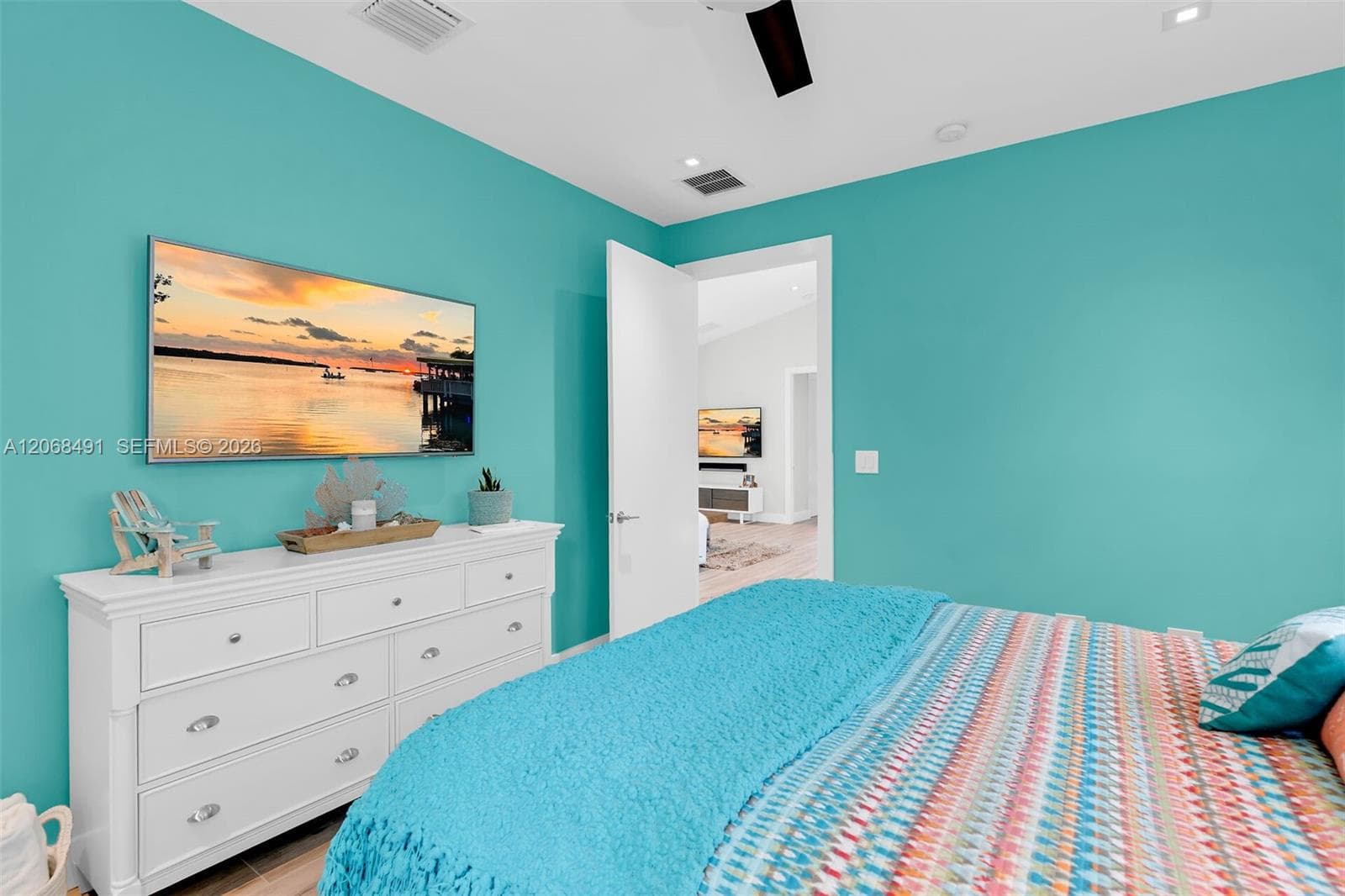 122 S Bahama Dr photo 33