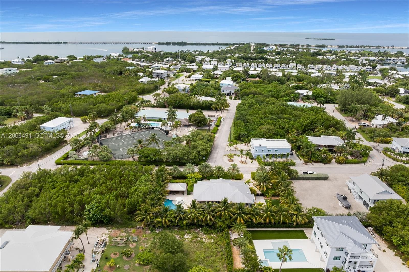 122 S Bahama Dr photo 45