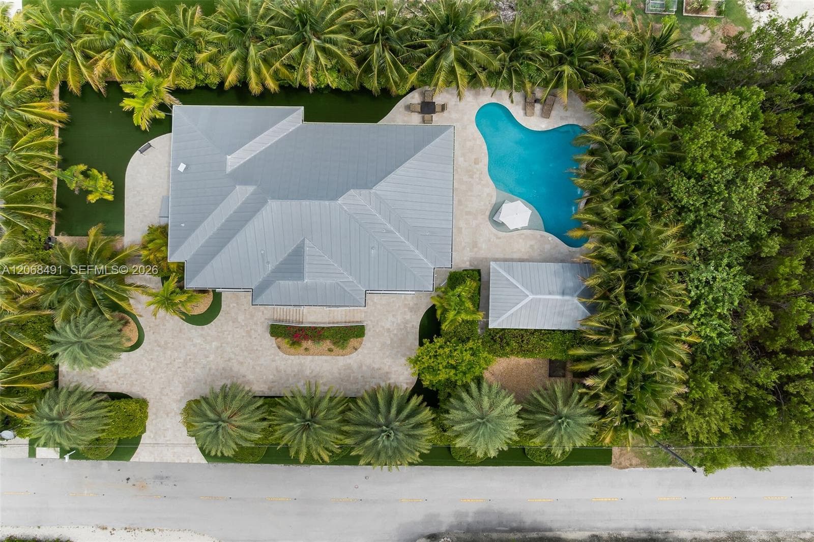 122 S Bahama Dr photo 39