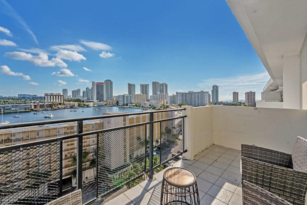 Ocean View Towers · #1116 in Hallandale Beach - Photo 17