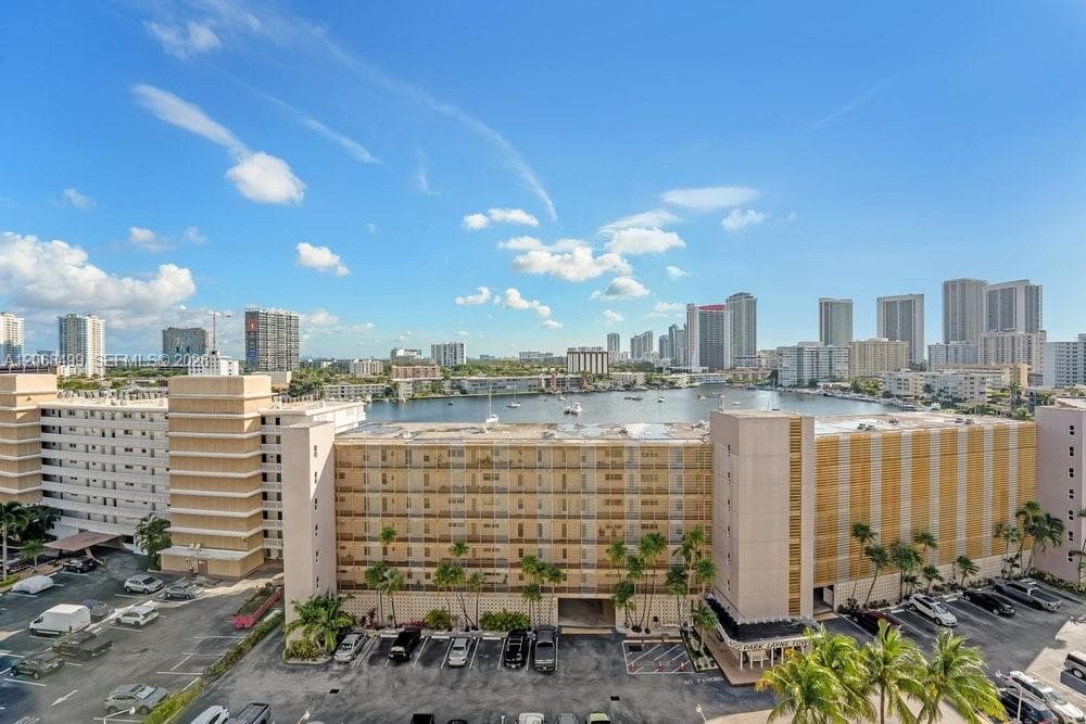 Ocean View Towers · #1116 in Hallandale Beach - Photo 20