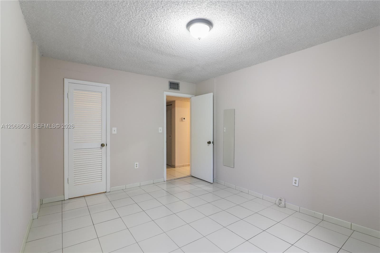 S Grove Plaza · #301 in Miami - Photo 7
