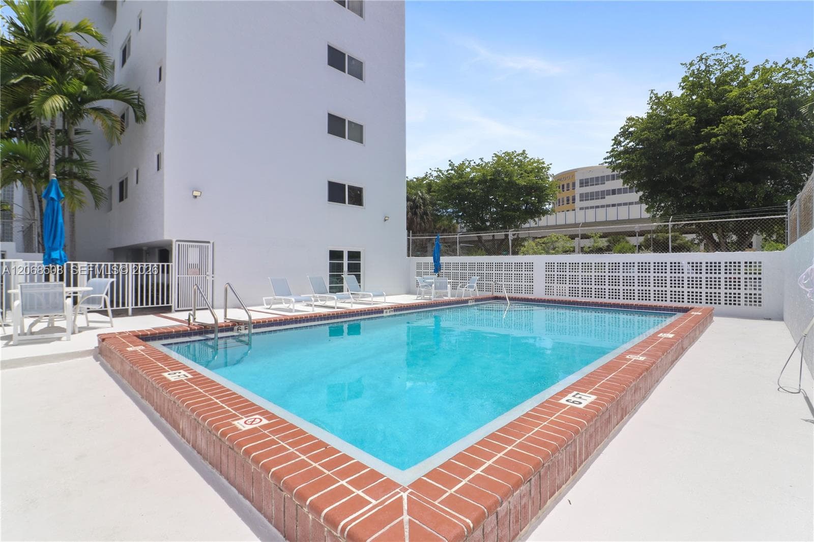 S Grove Plaza · #301 in Miami - Photo 14