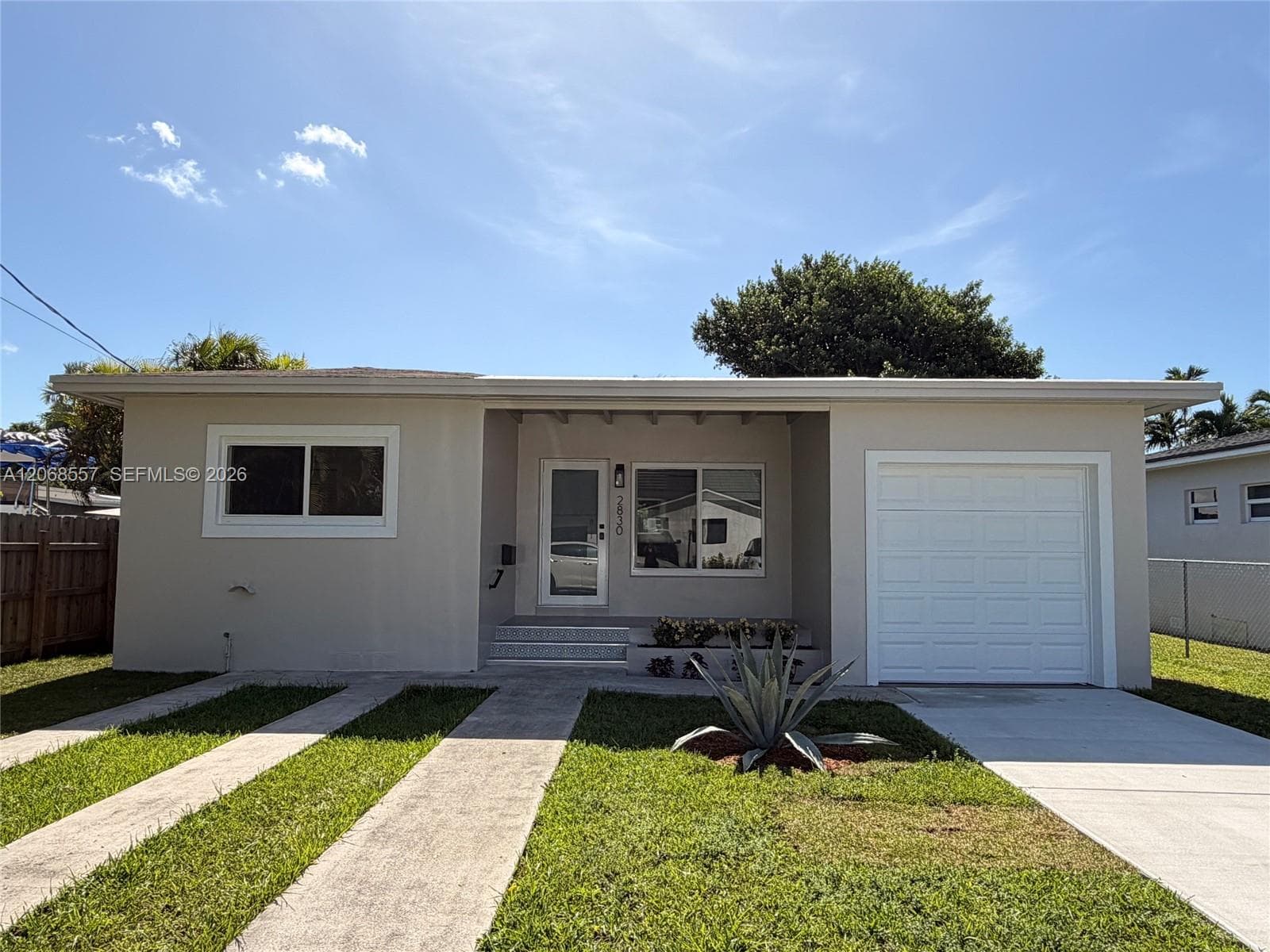 2830 SW 63rd Ave photo 1