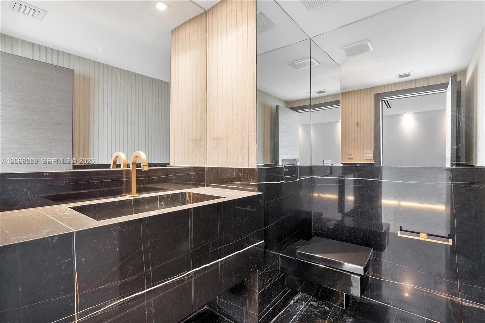 Bal Harbour 101 · #902 in Bal Harbour - Photo 17