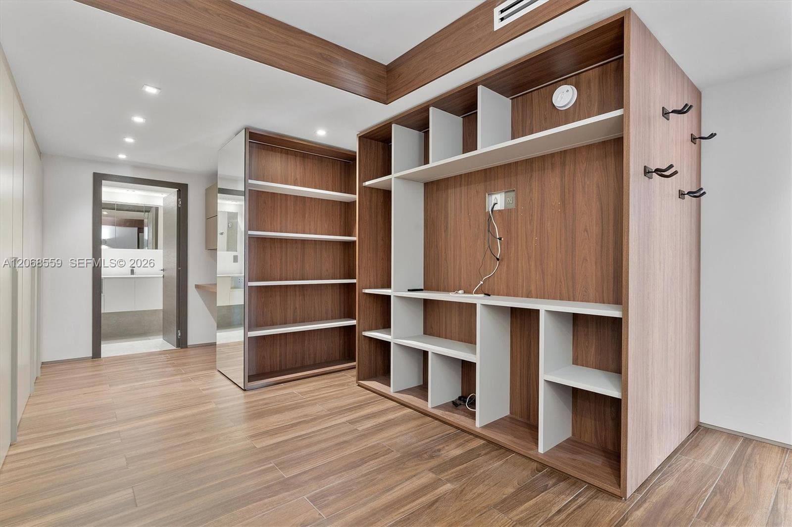 Bal Harbour 101 · #902 in Bal Harbour - Photo 28