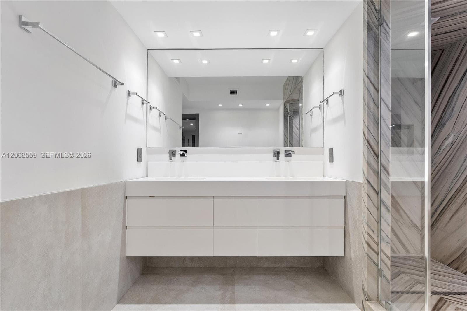 Bal Harbour 101 · #902 in Bal Harbour - Photo 38