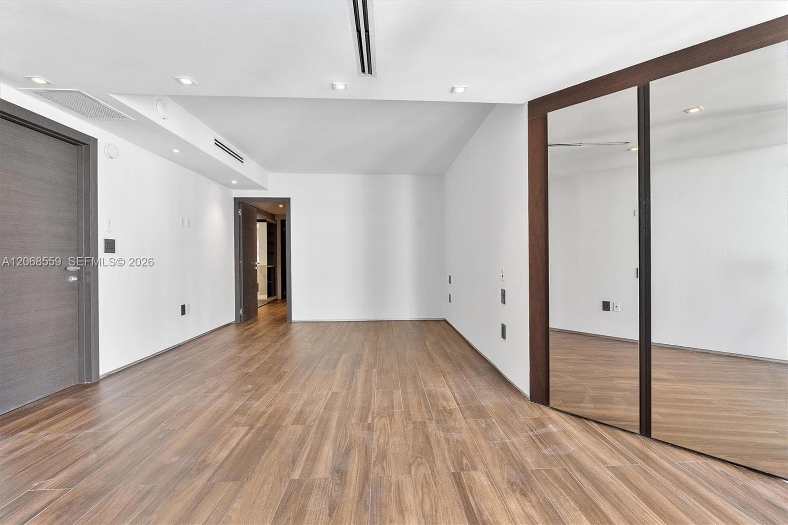 Bal Harbour 101 · #902 in Bal Harbour - Photo 33