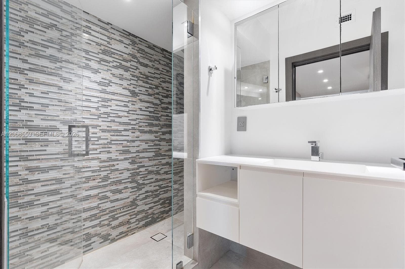 Bal Harbour 101 · #902 in Bal Harbour - Photo 31