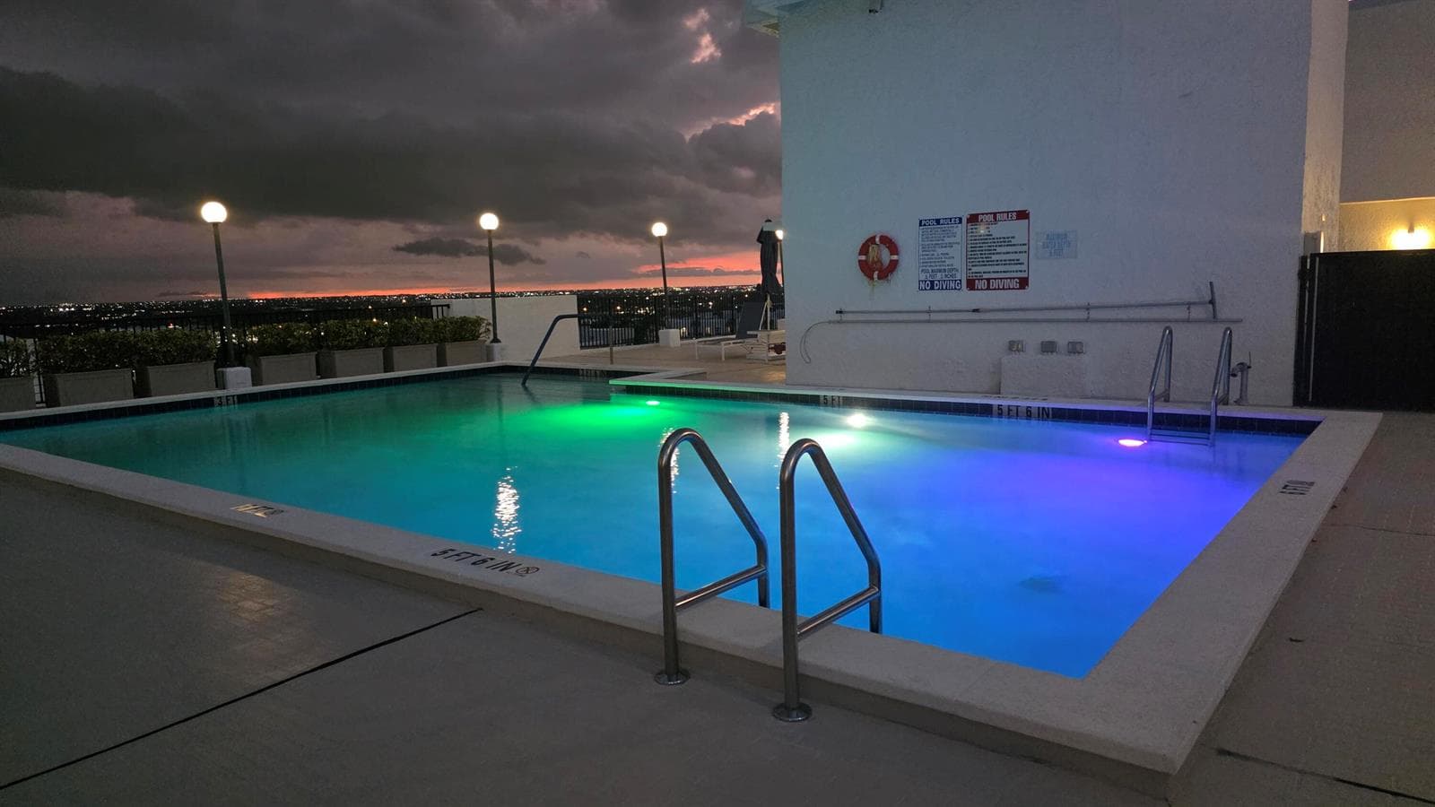 Night time at the pool