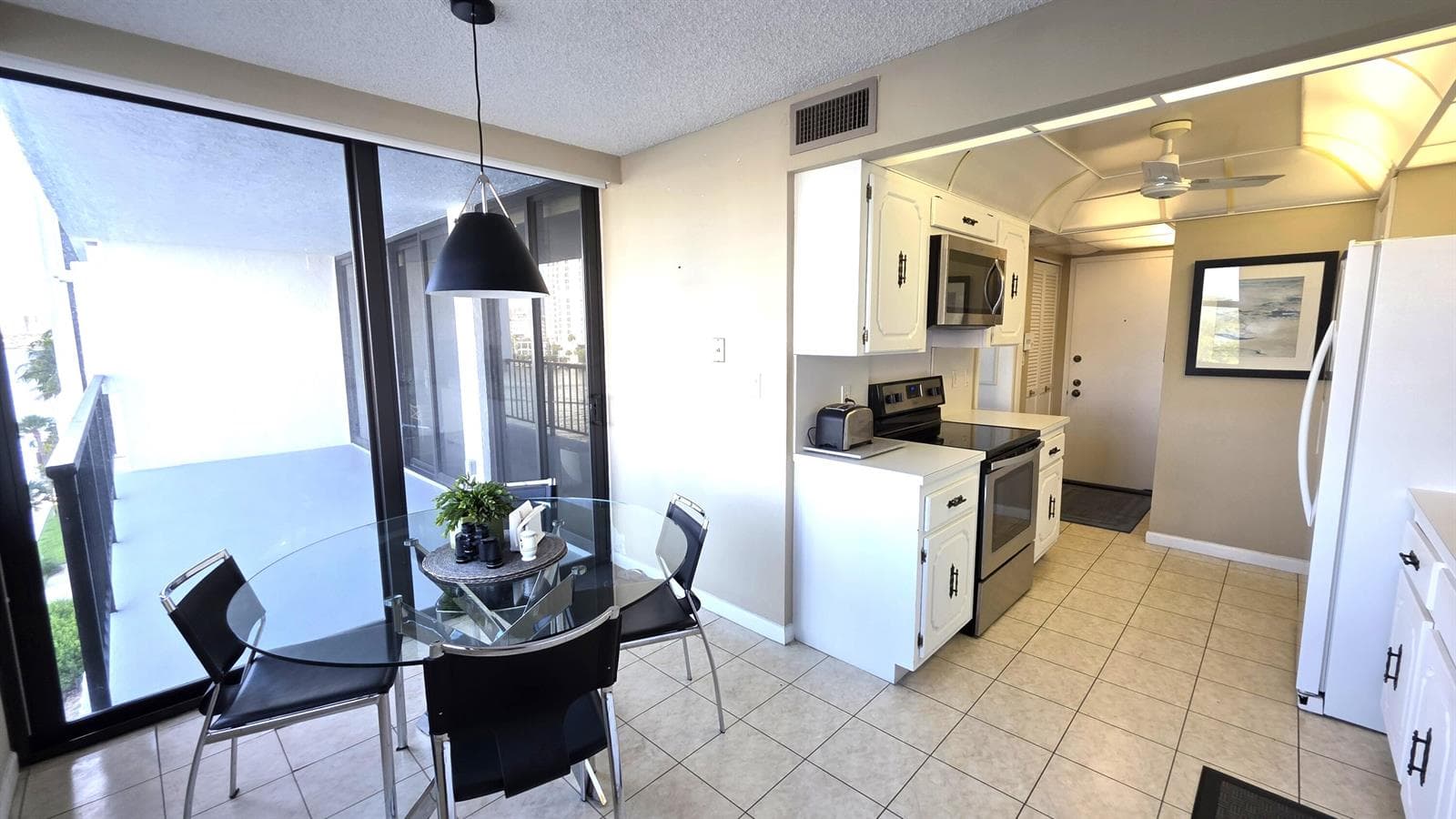 breakfast area