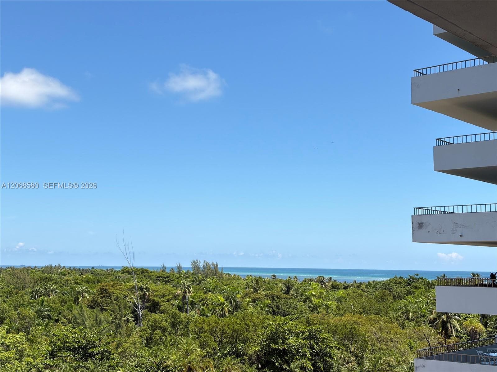Commodore Club West · #702 in Key Biscayne - Photo 2