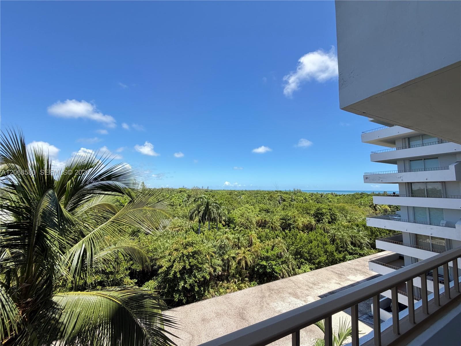 Commodore Club West · #702 in Key Biscayne - Photo 6