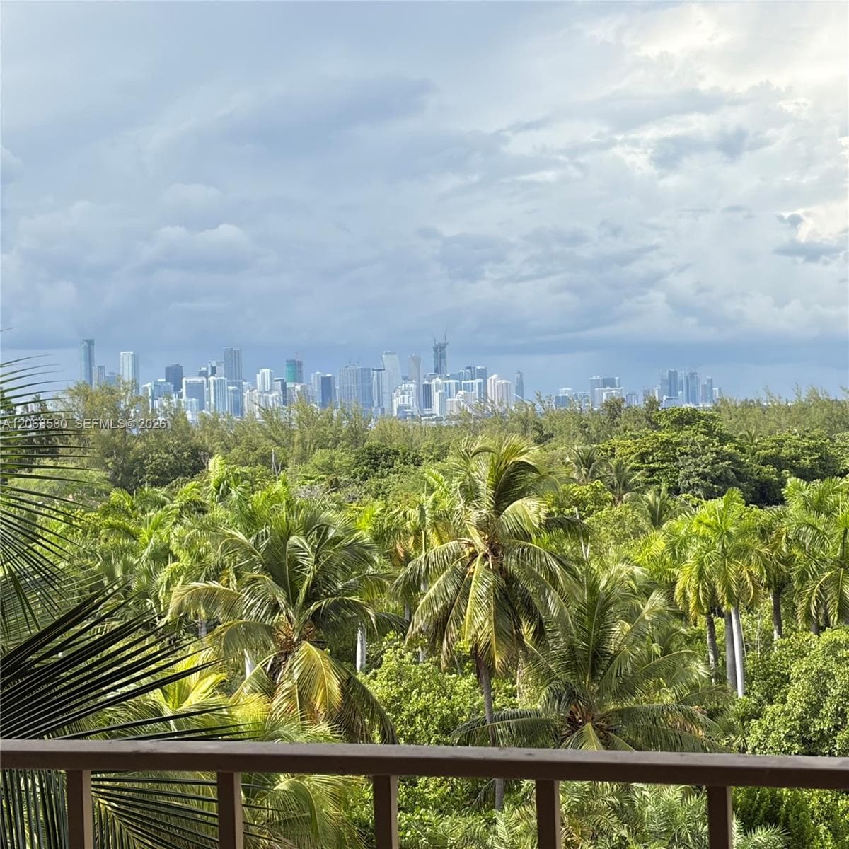Commodore Club West · #702 in Key Biscayne - Photo 16