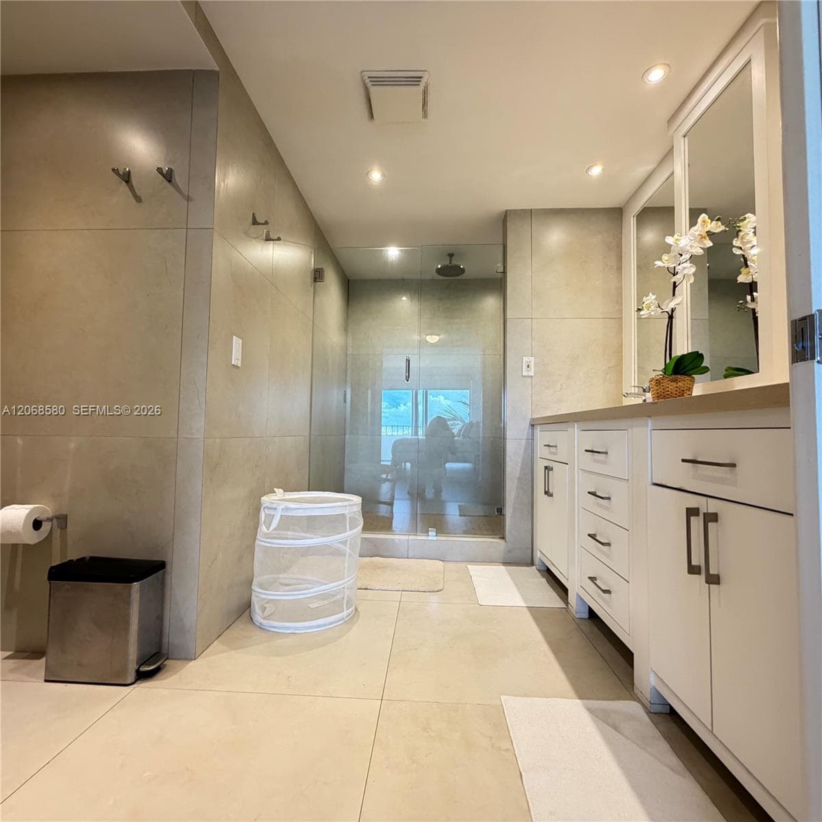 Commodore Club West · #702 in Key Biscayne - Photo 22