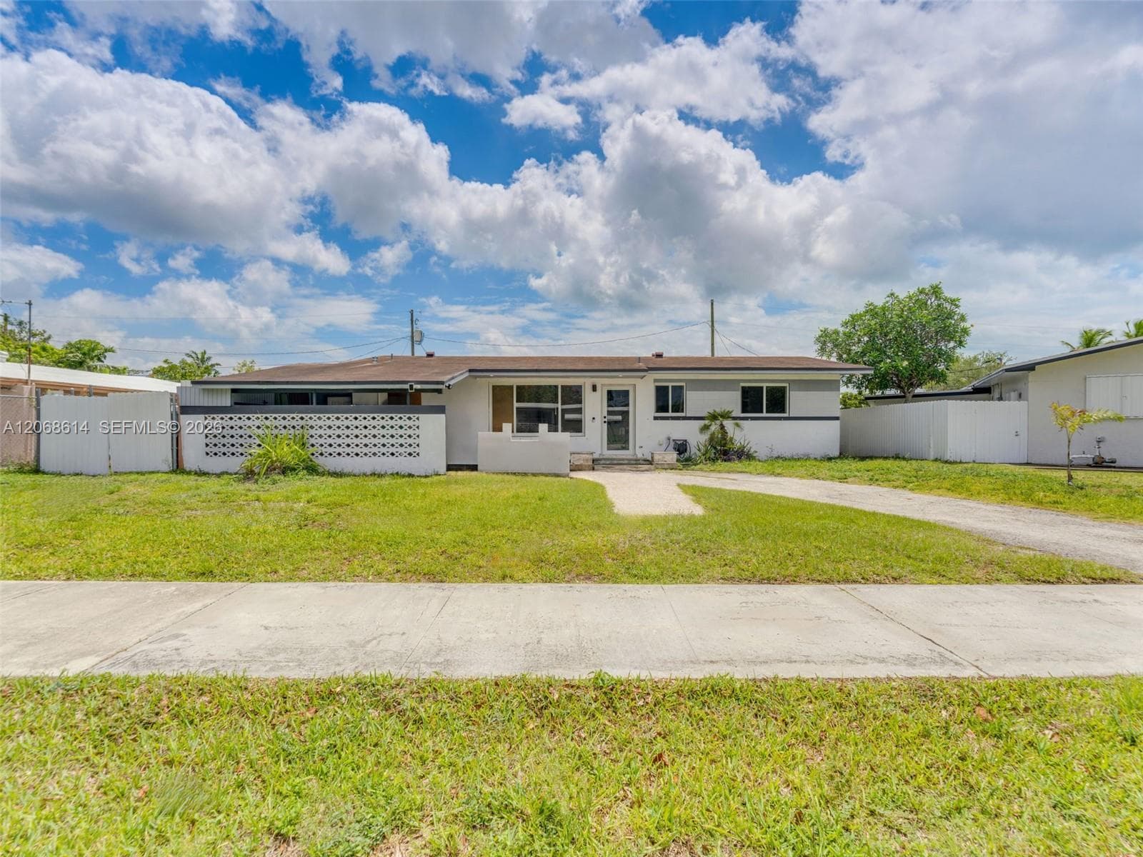 19931 Gulfstream Rd photo 1