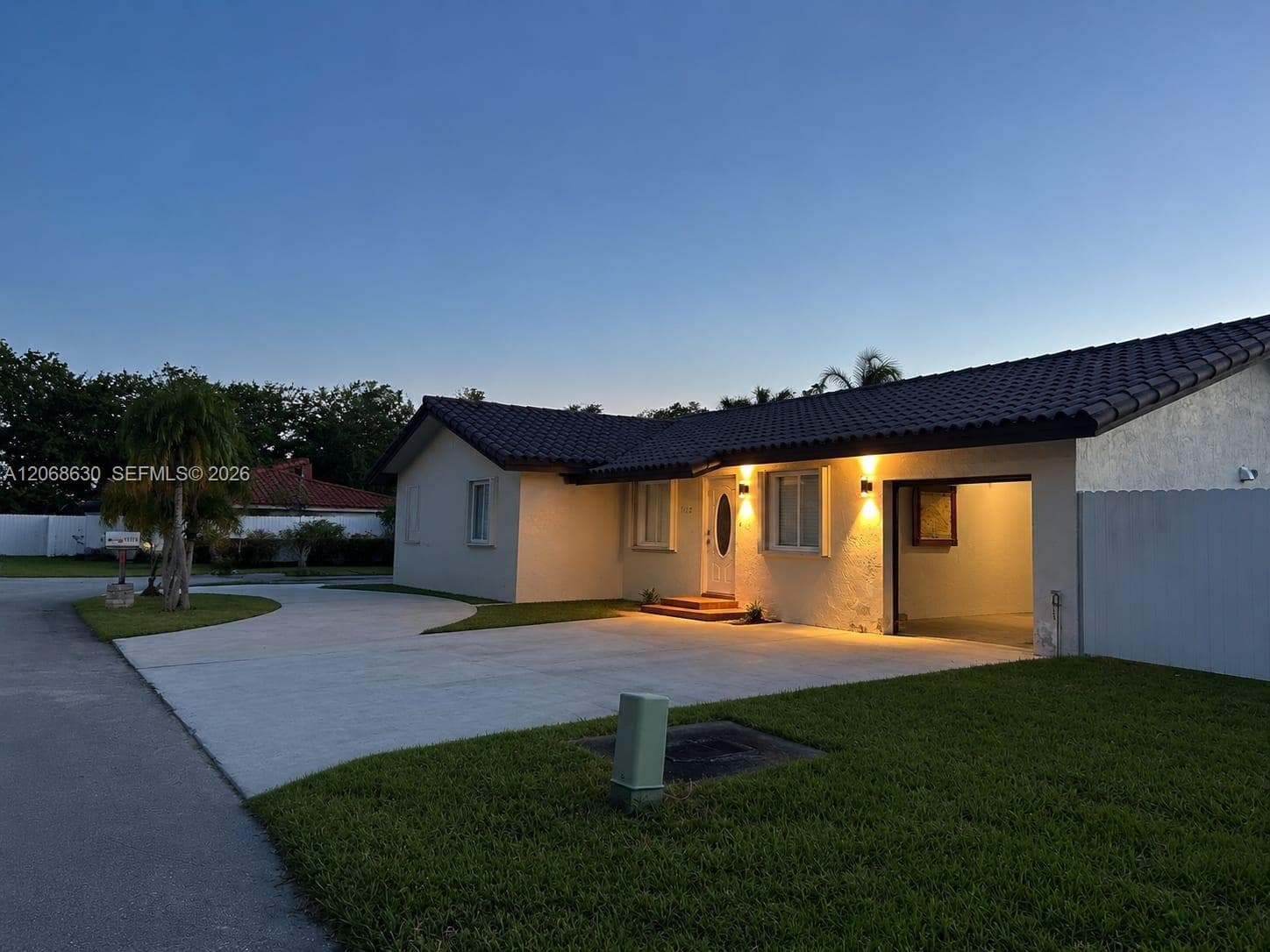 11122 SW 143rd Ct photo 2