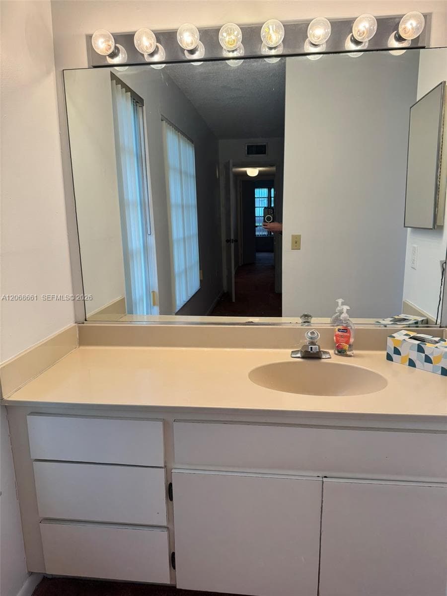 KENLAND POINTE CONDO #1 · #O406 in Miami - Photo 15